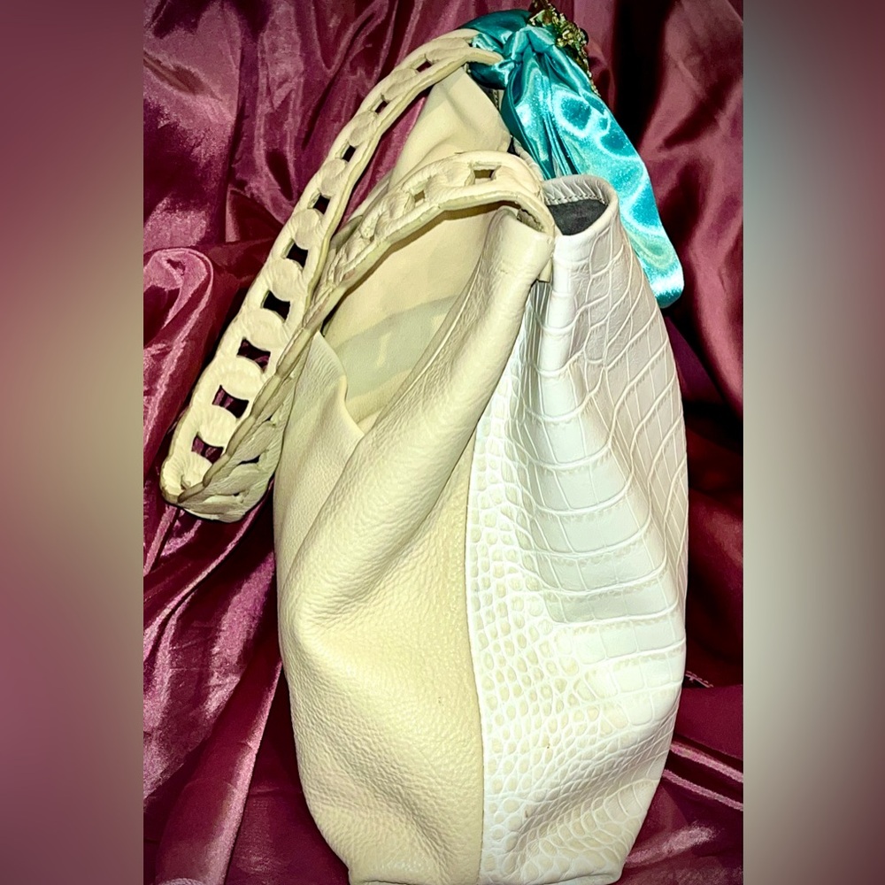 Vince Camuto Deeha Hobo Bag with VC Dust Bag - Picture 12 of 16
